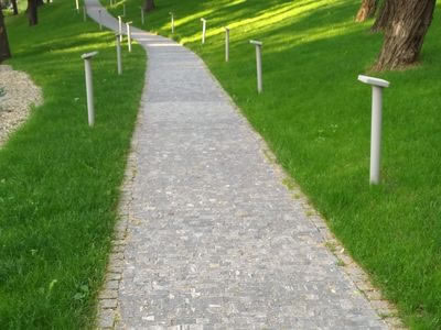 kamień w ogrodzie 2